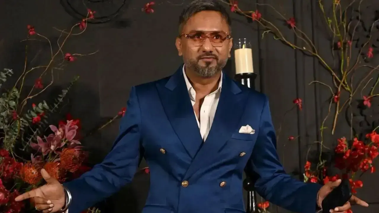 Honey Singh makes a grand entry in a Rolls-Royce at his Mumbai concert 