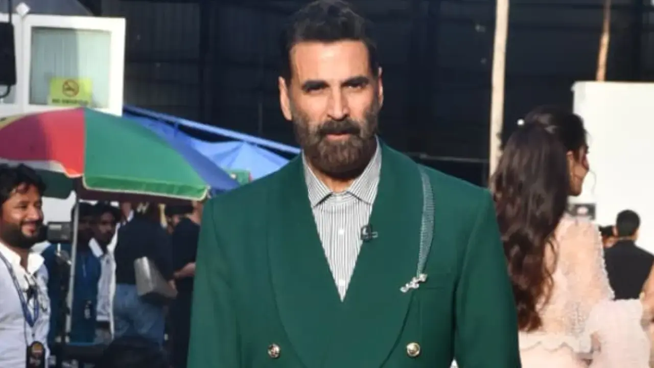 Akshay Kumar dances in heels for the first time, impresses Farah Khan 