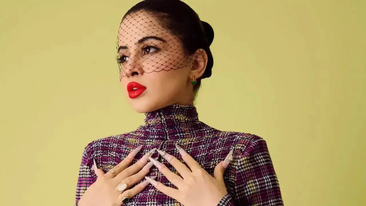 Uorfi Javed says she was asked to pay Rs 80 Lakh for Cannes Film Festival