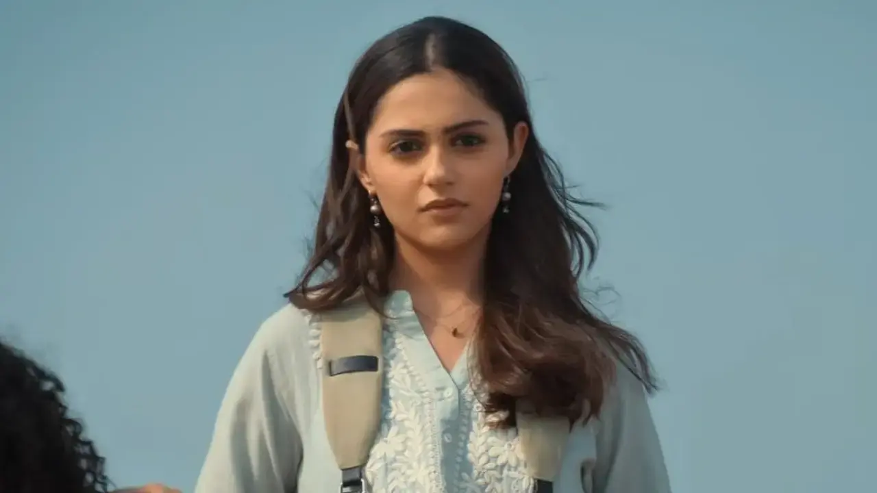 Shakti Shalini: Aneet Padda shoots as a schoolgirl on sets in viral video 