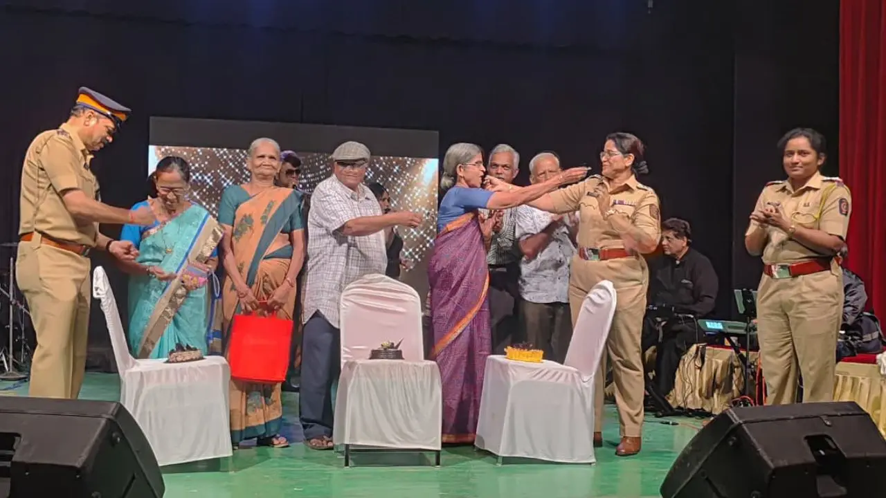 Mumbai Police hold cyber awareness drive for senior citizens in Vile Parle
