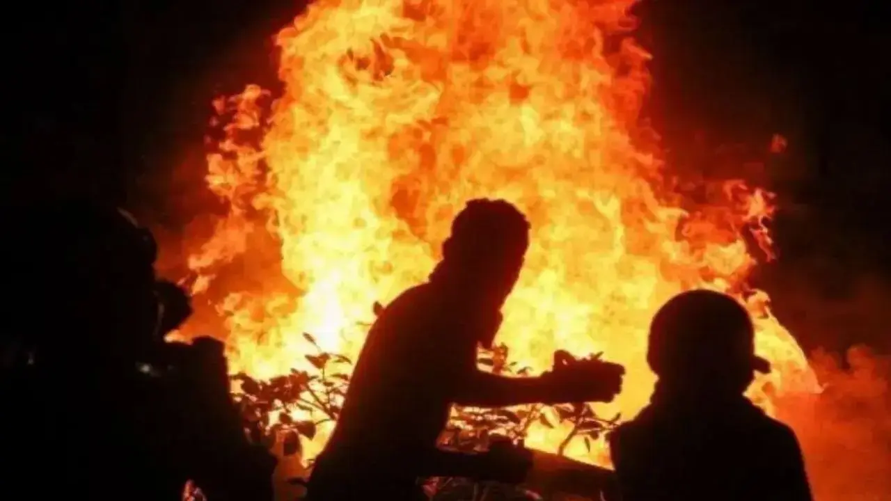 ​LPG cylinder blasts trigger deadly fire in Thane slum cluster; three dead 