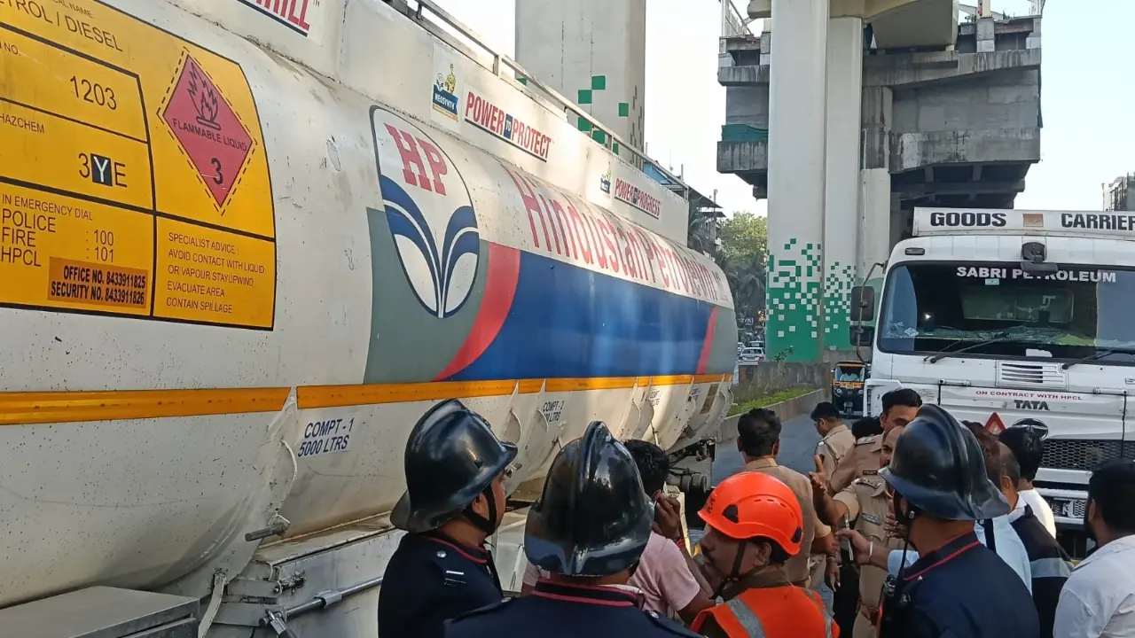 Traffic affected at Thane`s Ghodbunder Road after petrol tanker emits smoke