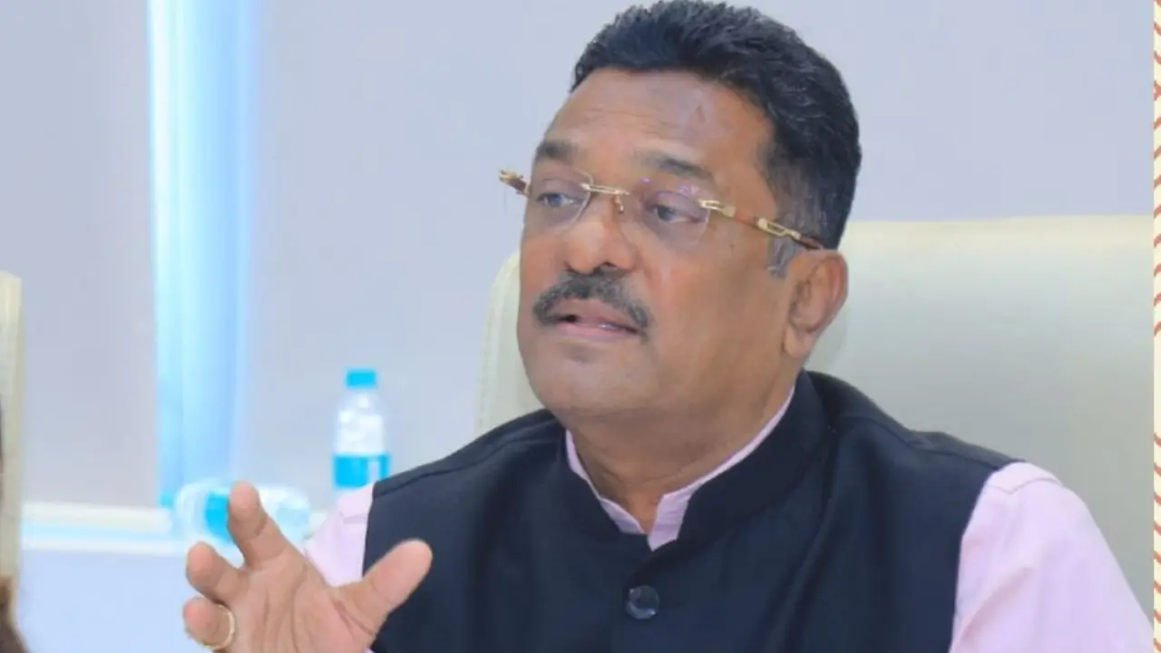 Marathi to be mandatory for taxi, auto drivers from May 1: Sarnaik