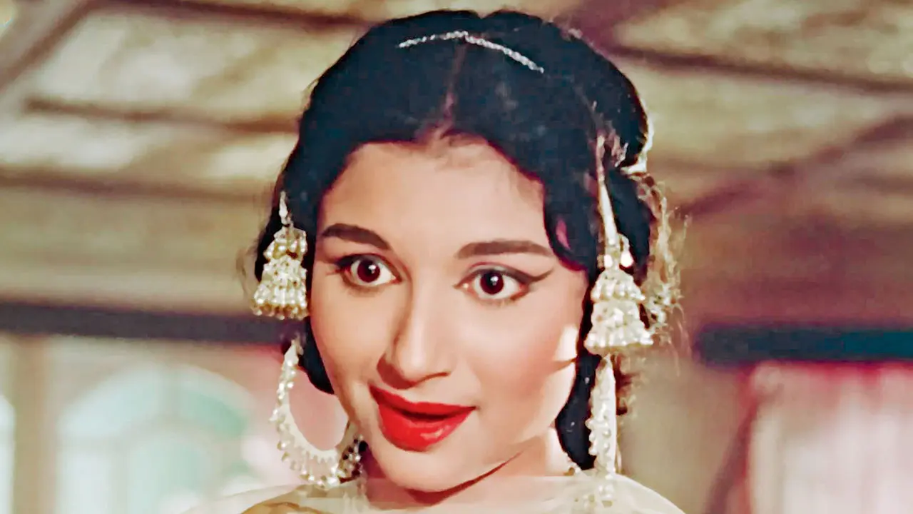 Sharmila Tagore remembers Asha Bhosle: ‘She was there when I gave my first shot’ 