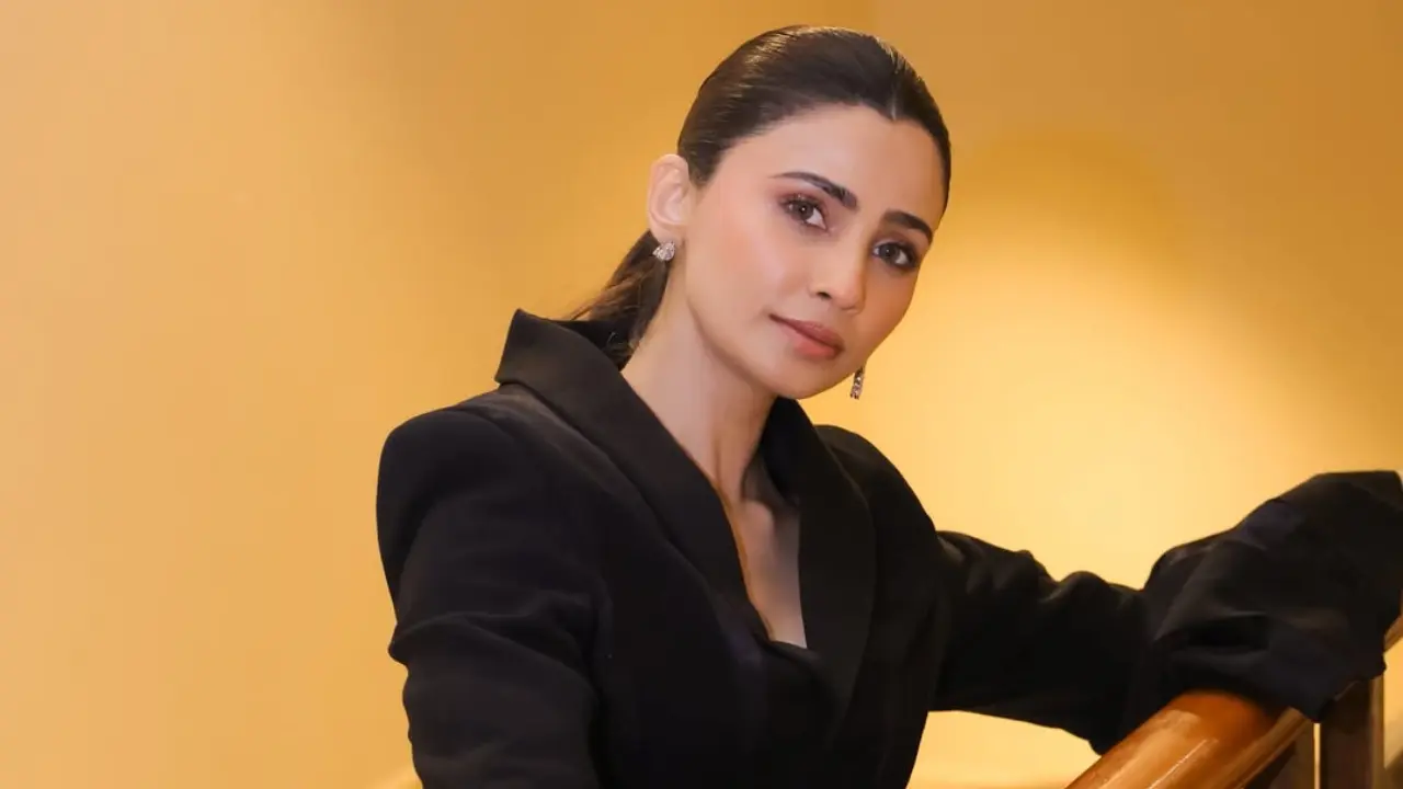 Daisy Shah says she was inappropriately touched by a South filmmaker 