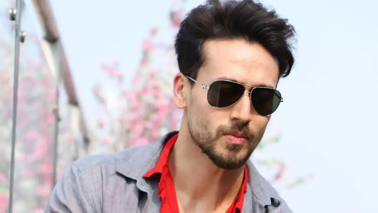 Watch: Tiger Shroff does the moonwalk in tribute to Michael Jackson 