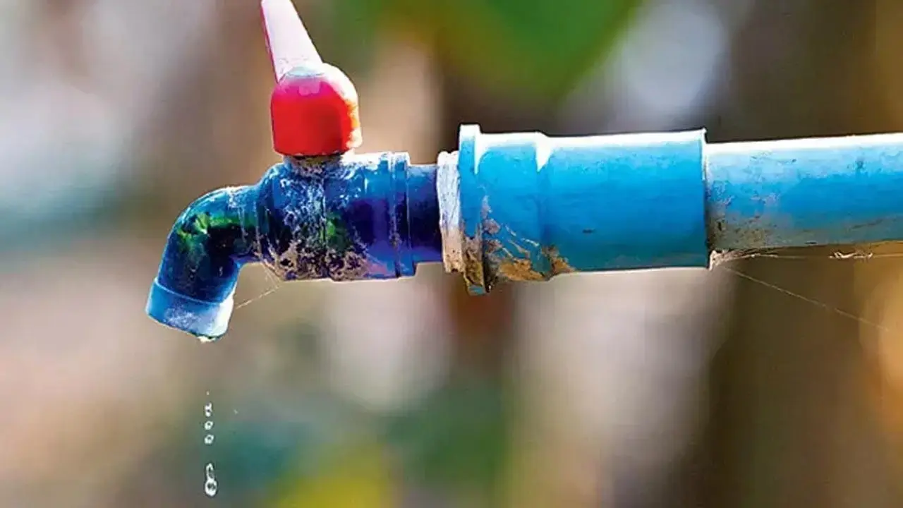 ​Mumbai: Water pipeline leak in Prabhadevi disrupts supply, repairs underway 
