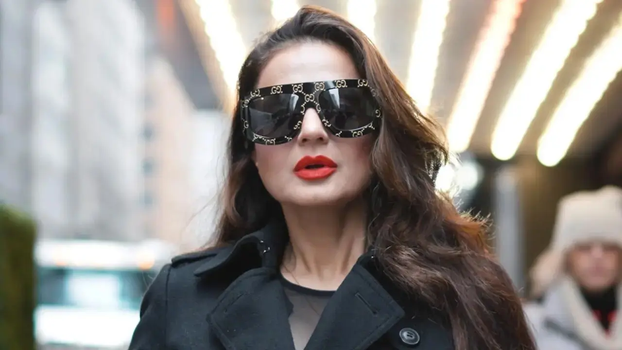Ameesha Patel stands by her remarks on younger actresses’ ‘fake PR game’ 