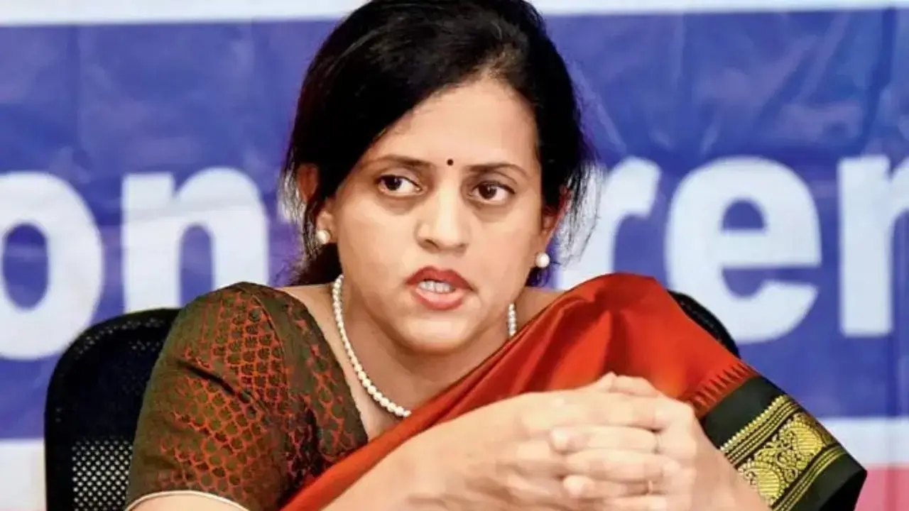 Citizens are like eyes and ears for BMC, take their complaints seriously: Bhide