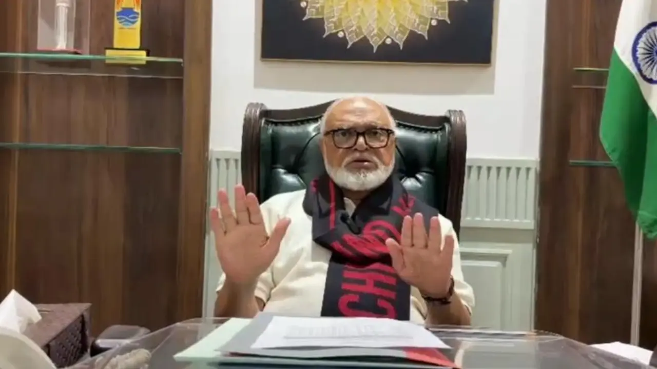 ​Maharashtra has sufficient fuel stocks, no need for panic buying: Bhujbal 