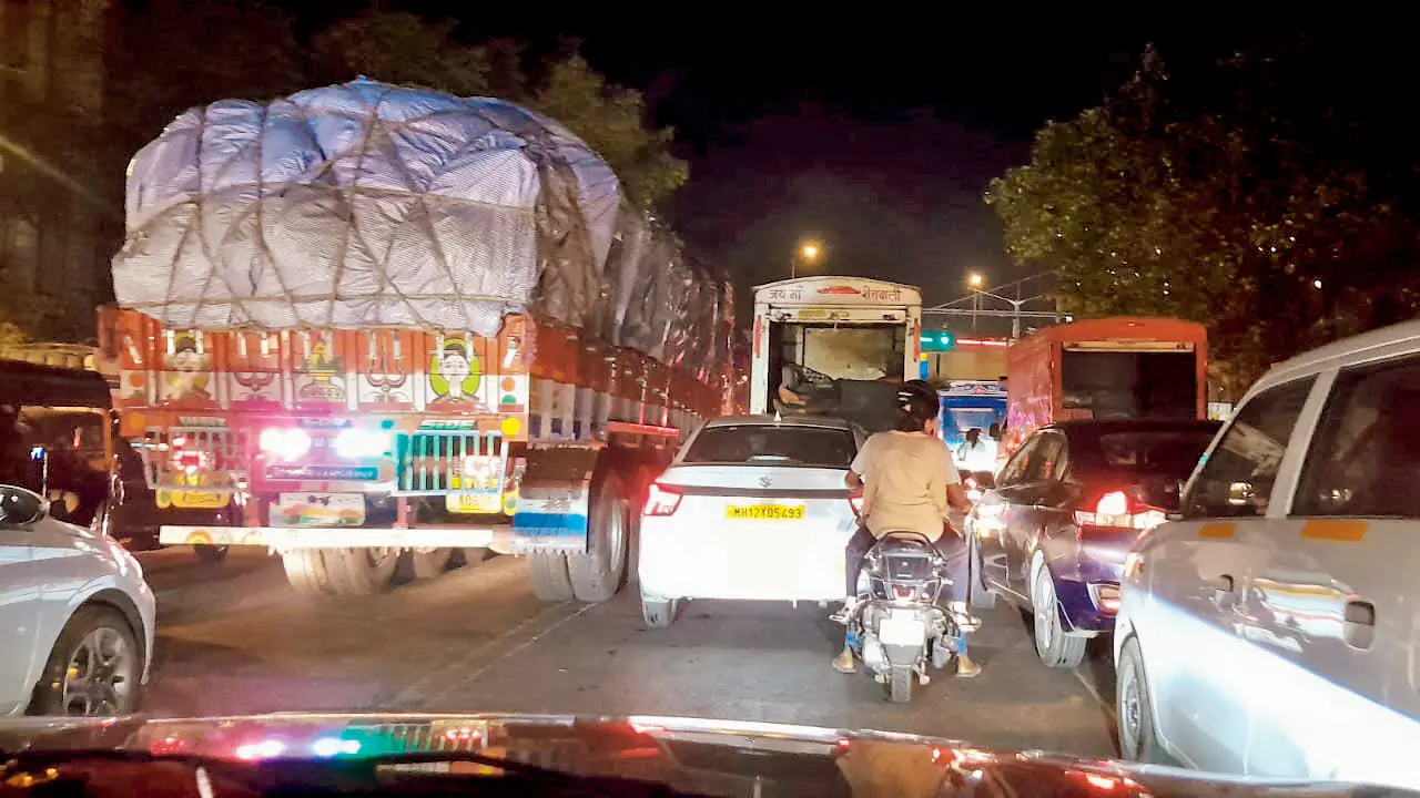 ​Six-hour nightmare: BKC commuter ditches bike amid Chembur–Vashi gridlock 