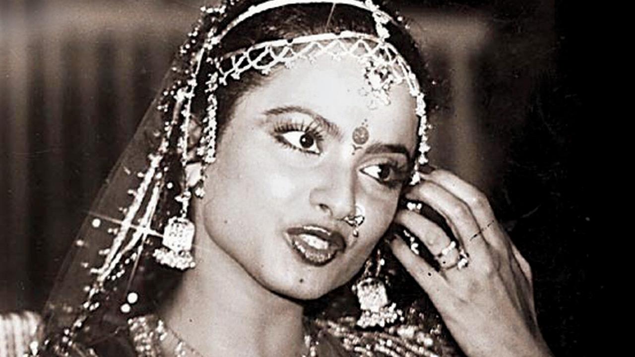 ​Sonali`s Society: Chitrangada Singh on Rekha, Deepika`s `pregnancy debut` at Met 