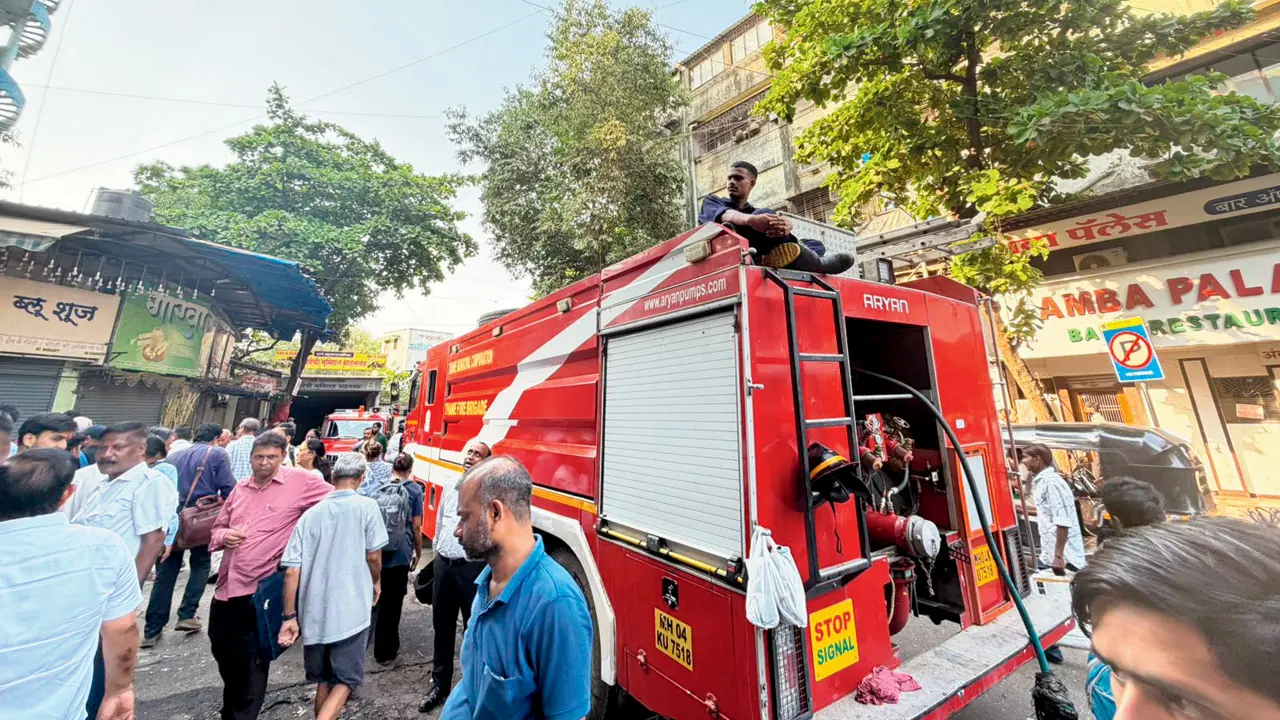 ​Night that turned Thane market into ashes: Two dead, 155 shops gutted 