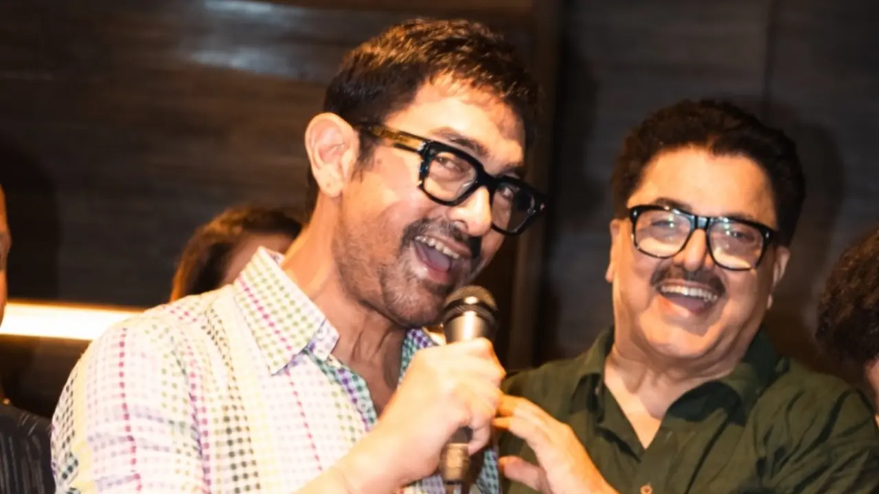 Watch: Aamir Khan sings Papa Kehte Hain from his film Qayamat Se Qayamat Tak 