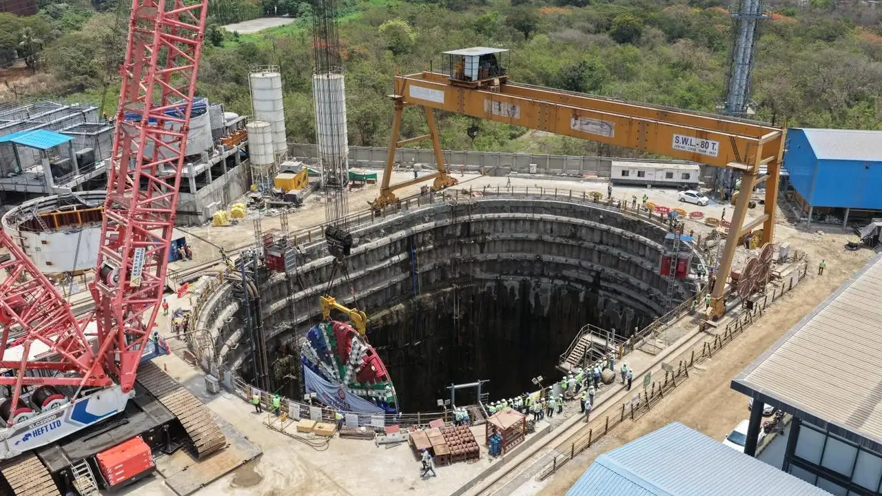 ​Bullet Train project: 350-tonne TBM cutterhead lowered at Vikhroli tunnel site 