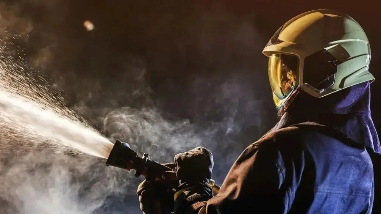​Thane: Fire erupts at electrical unit in Wagle Estate; no injuries reported 