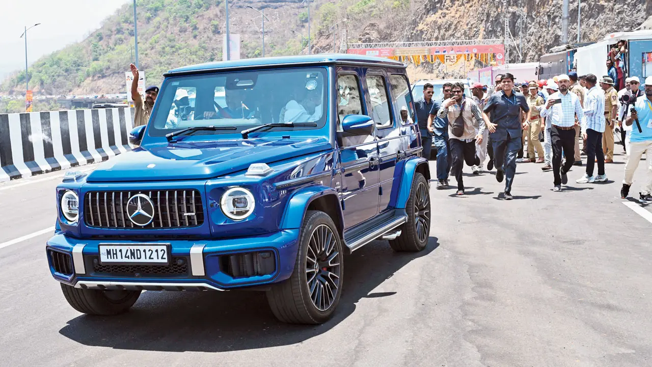 ​CM’s Rs 4.5 Cr Mercedes Steals Show at Expressway Event 