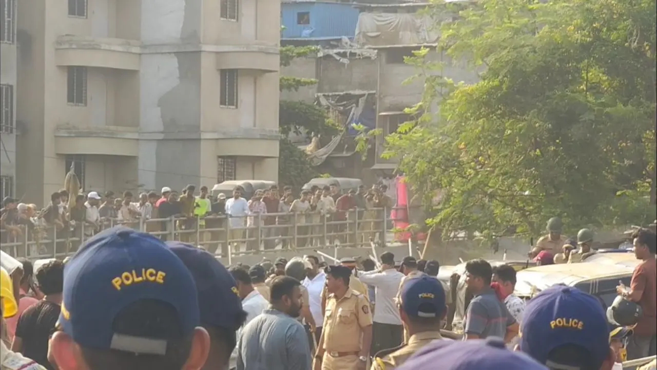 Garib Nagar demolition: Mumbai cops resort to lathi charge, cordon off site