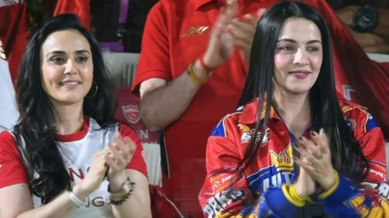 Celina Jaitly joins Preity Zinta for PBKS vs MI match amid divorce battle 