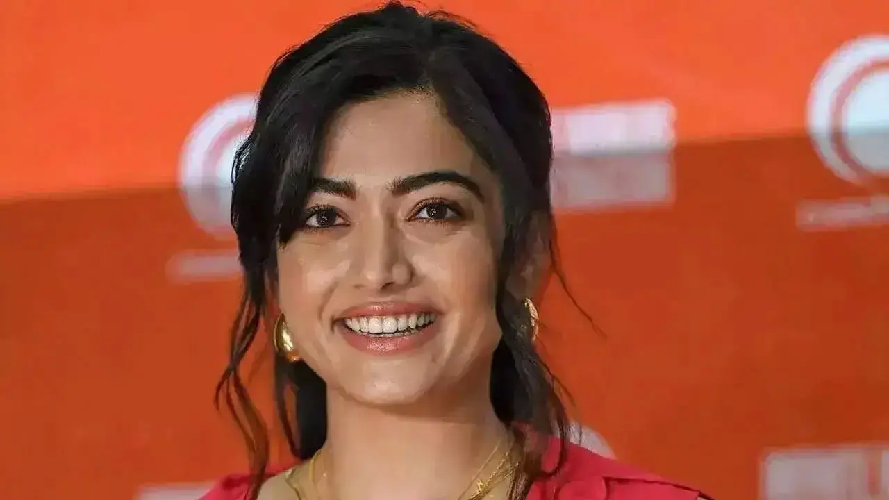 Here`s why Rashmika Mandanna asked her comment about Kriti Sanon to be censored 