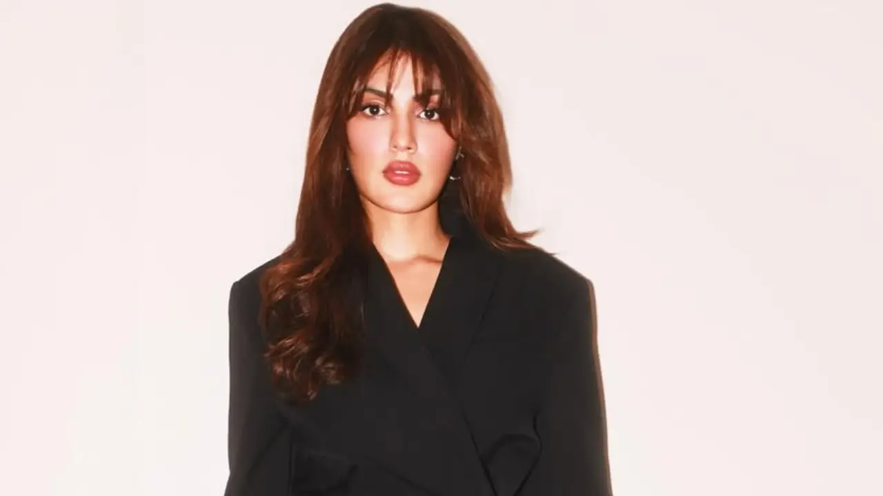Rhea Chakraborty takes break from social media to reconnect with herself 