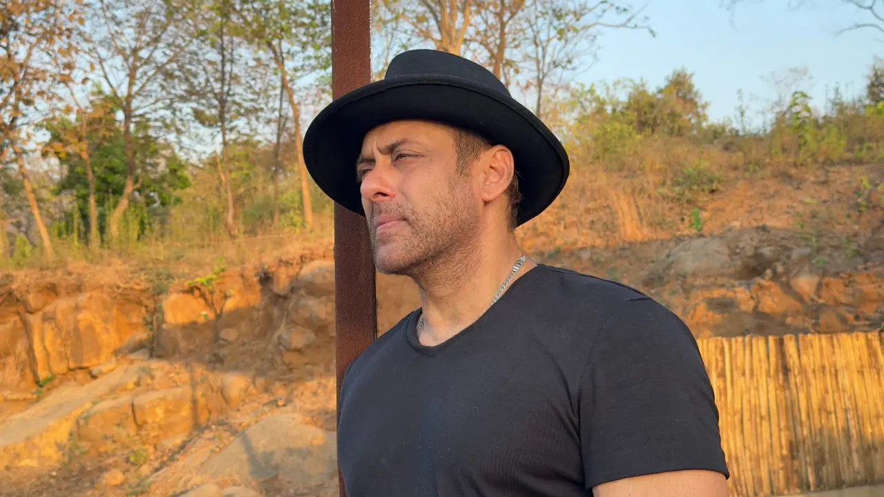 Did Salman Khan temporarily deactivate his Instagram account? 