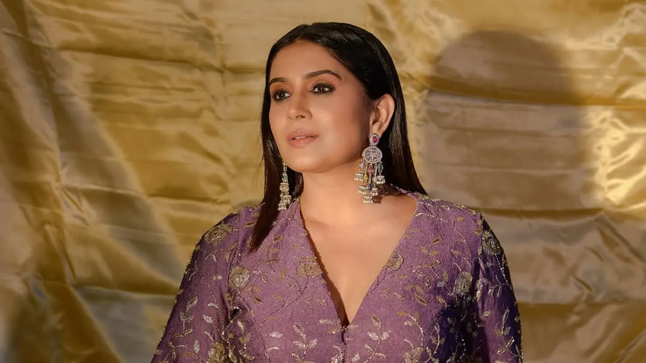 Sonali Kulkarni launches podcast Half Ticket Full Nagrik with children as guests 