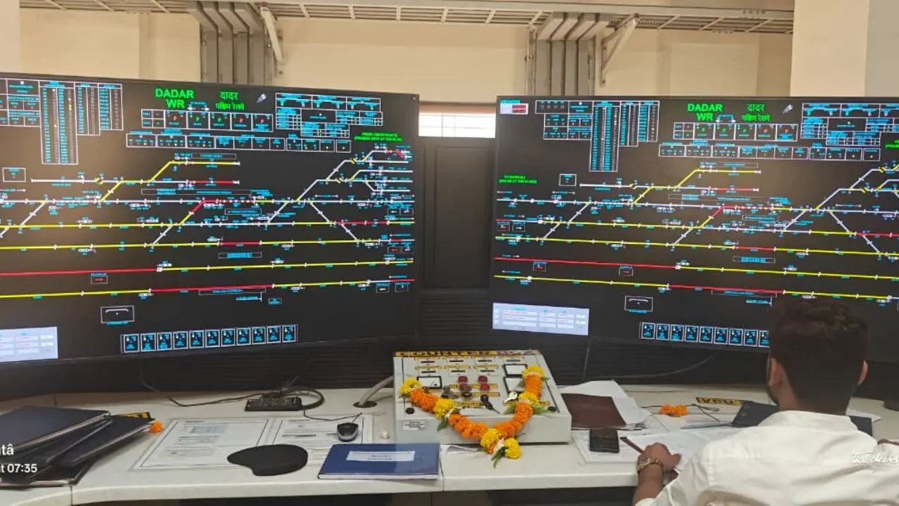 ​Dadar station goes digital as WR commissions advanced signalling system 